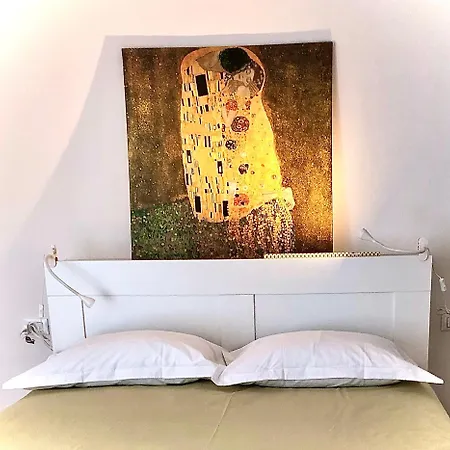 Padovaplace Apartman *